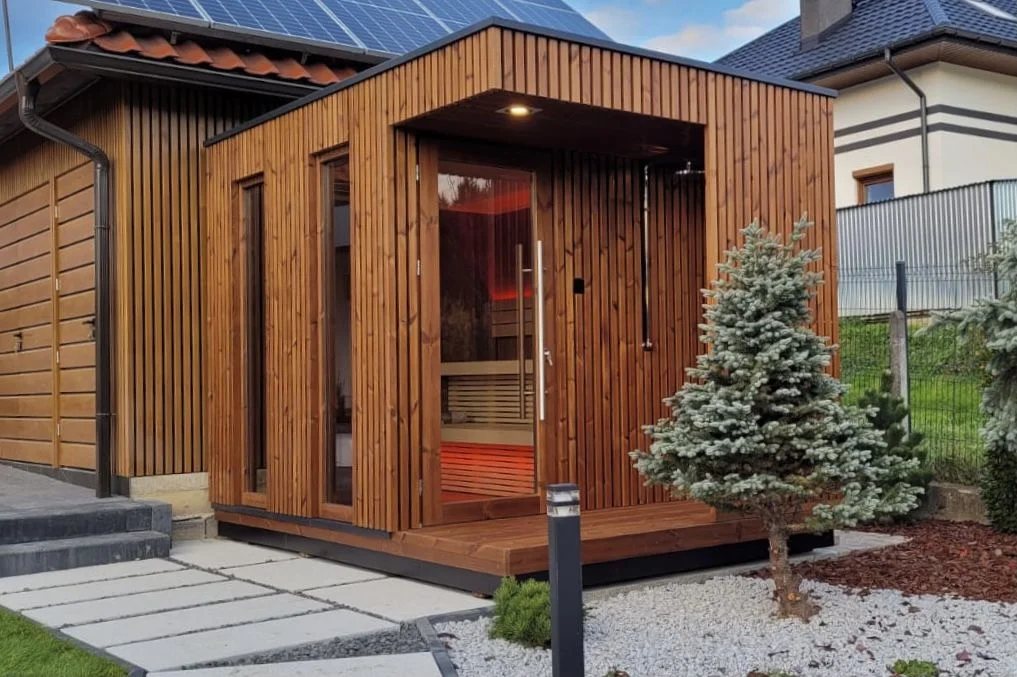 4-Person Electric Outdoor Sauna House CSA-24 Side view