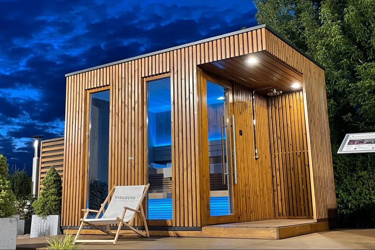 CSA-24 Door and glass detail