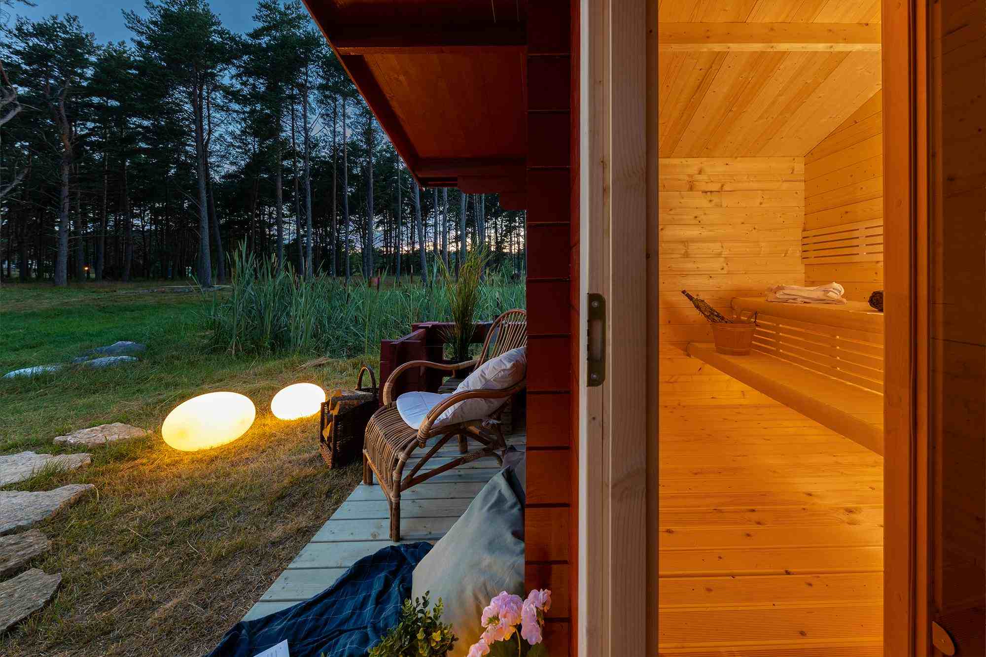 6 Person Outdoor Sauna Room with Separate Changing Area Interior detail