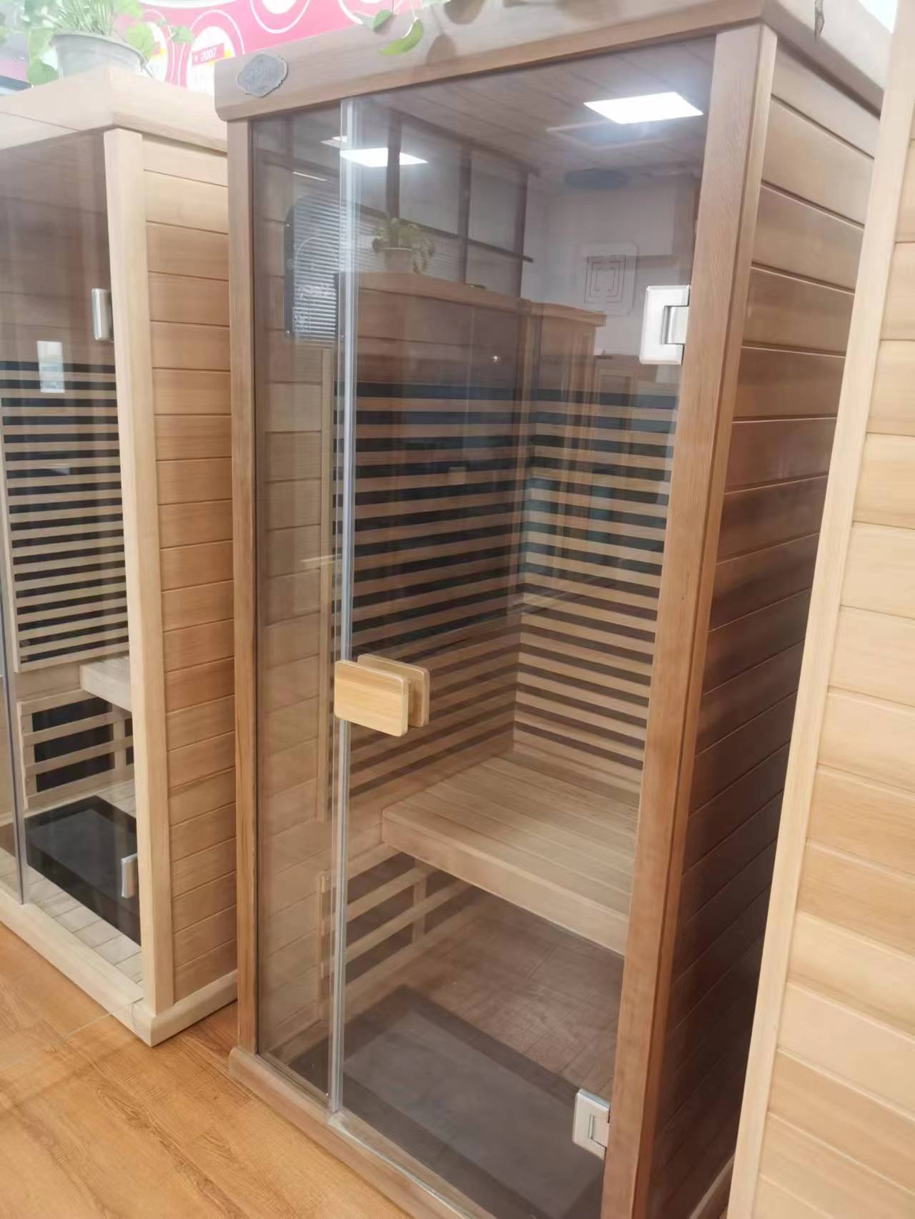 Cedar Wood Indoor Steam Sauna Room for Residential Projects Door and glass