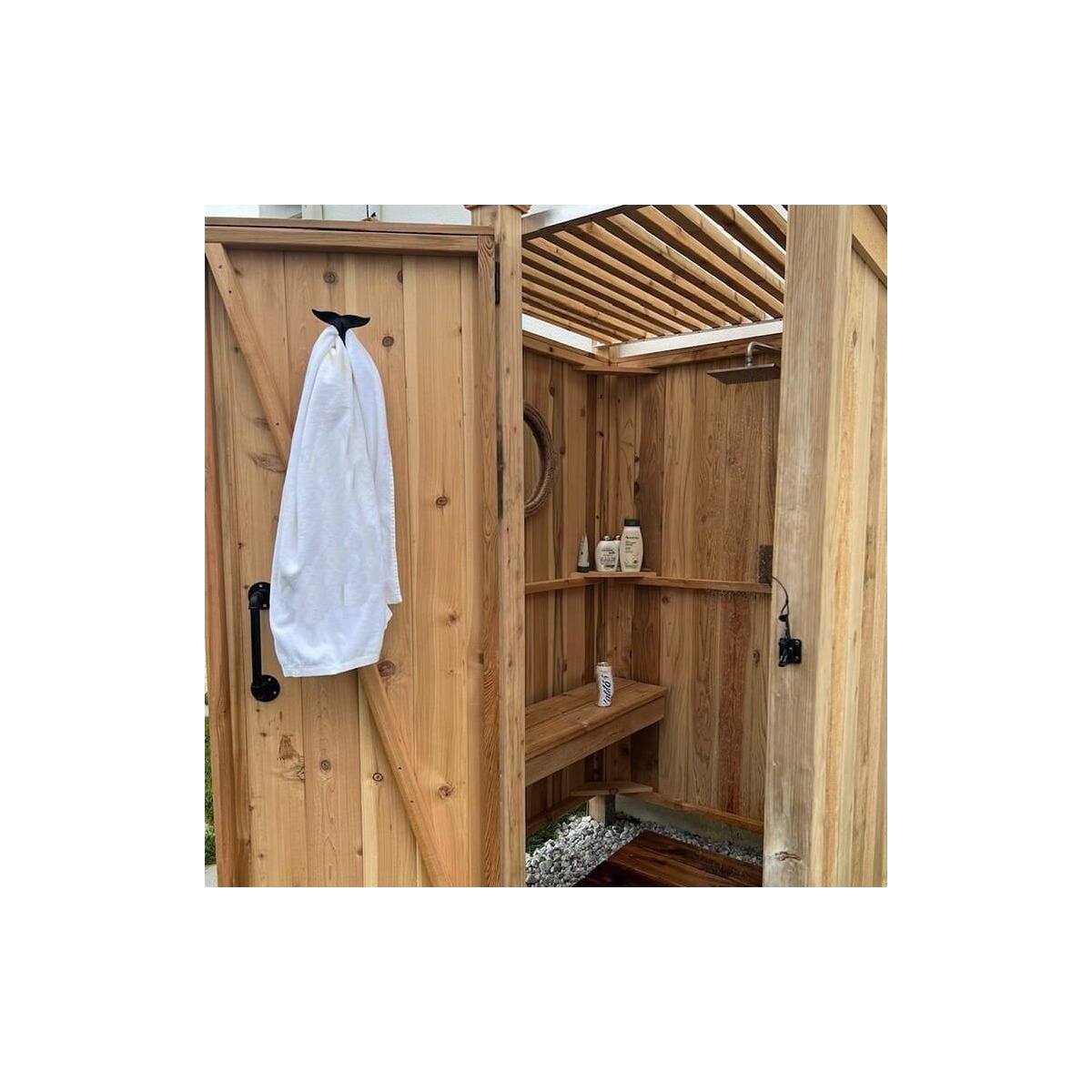 Csauna Rustic Tall Cedar Outdoor Shower Stall with Hinged Door for Garden CSA-251 Interior detail