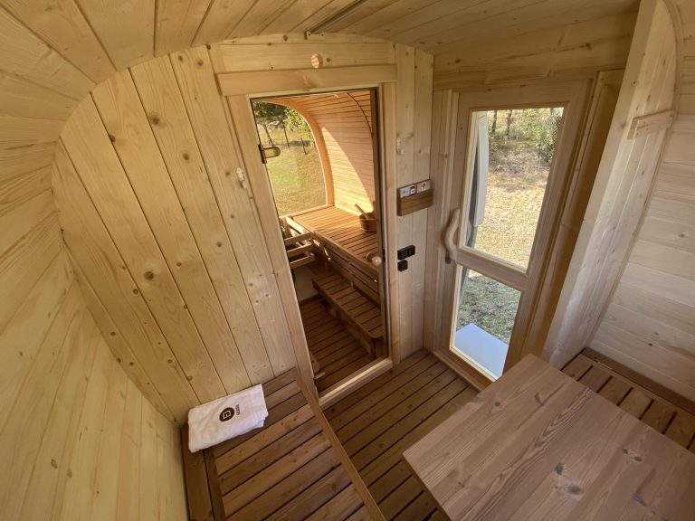 Red Cedar Outdoor Sauna Room CSA-439 Interior detail