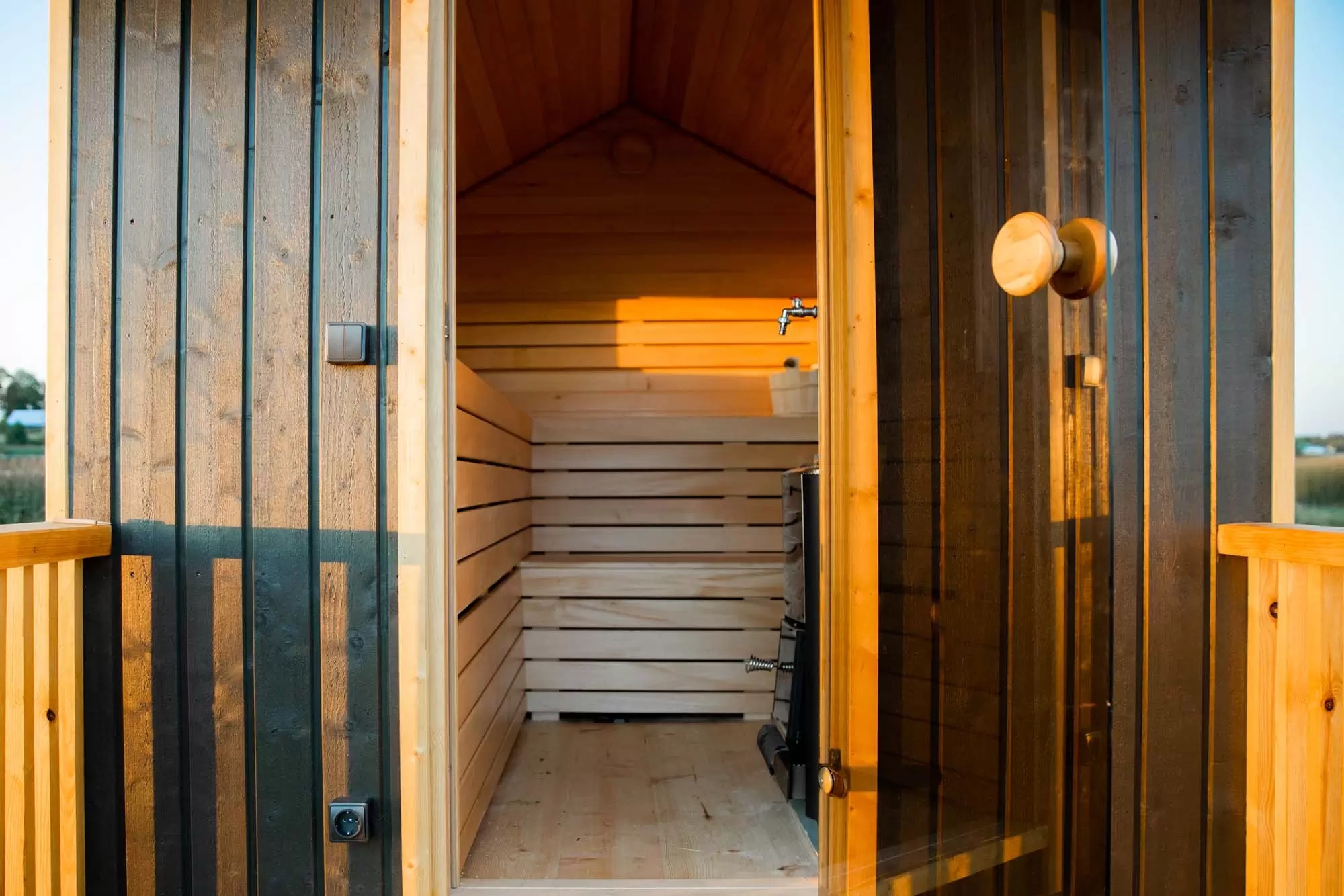 Trailer-Mounted Wood-Burning Sauna Cabin CSA-281 Buyer reference