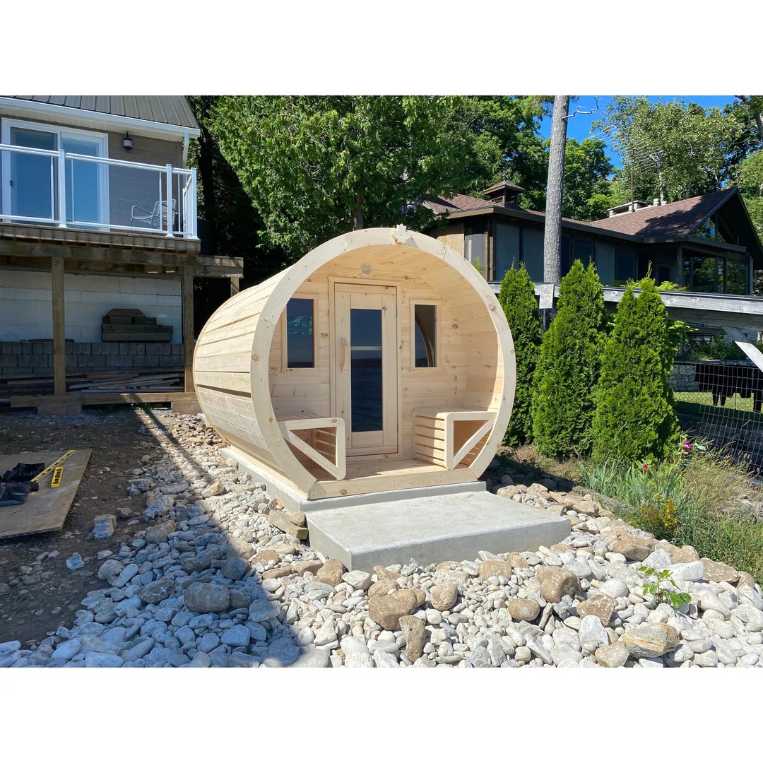 Natural Pine Barrel Sauna, Outdoor Wooden Sauna with Open Porch and Built-in Benches Interior detail