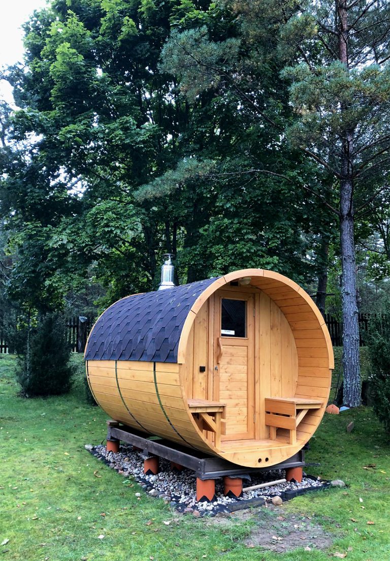 4-6 Person Outdoor Barrel Sauna with Open Porch product image
