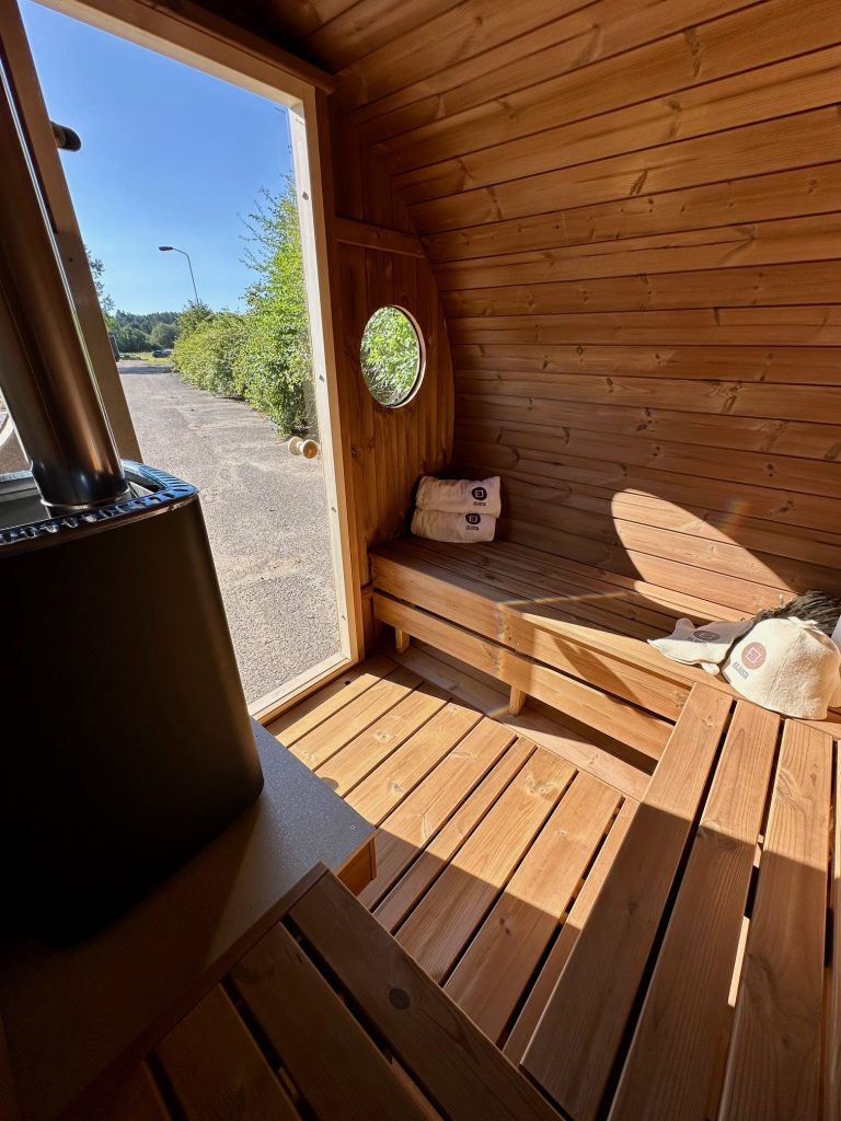 Nordic-Style Open-Concept Barrel Sauna, Outdoor Wood-Burning Sauna Cabin with Panoramic Glass Front Buyer reference