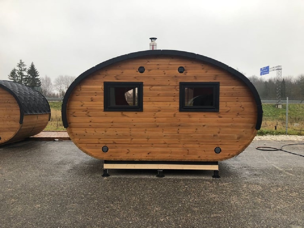 Outdoor Barrel Sauna with Cold Plunge Tub Side profile