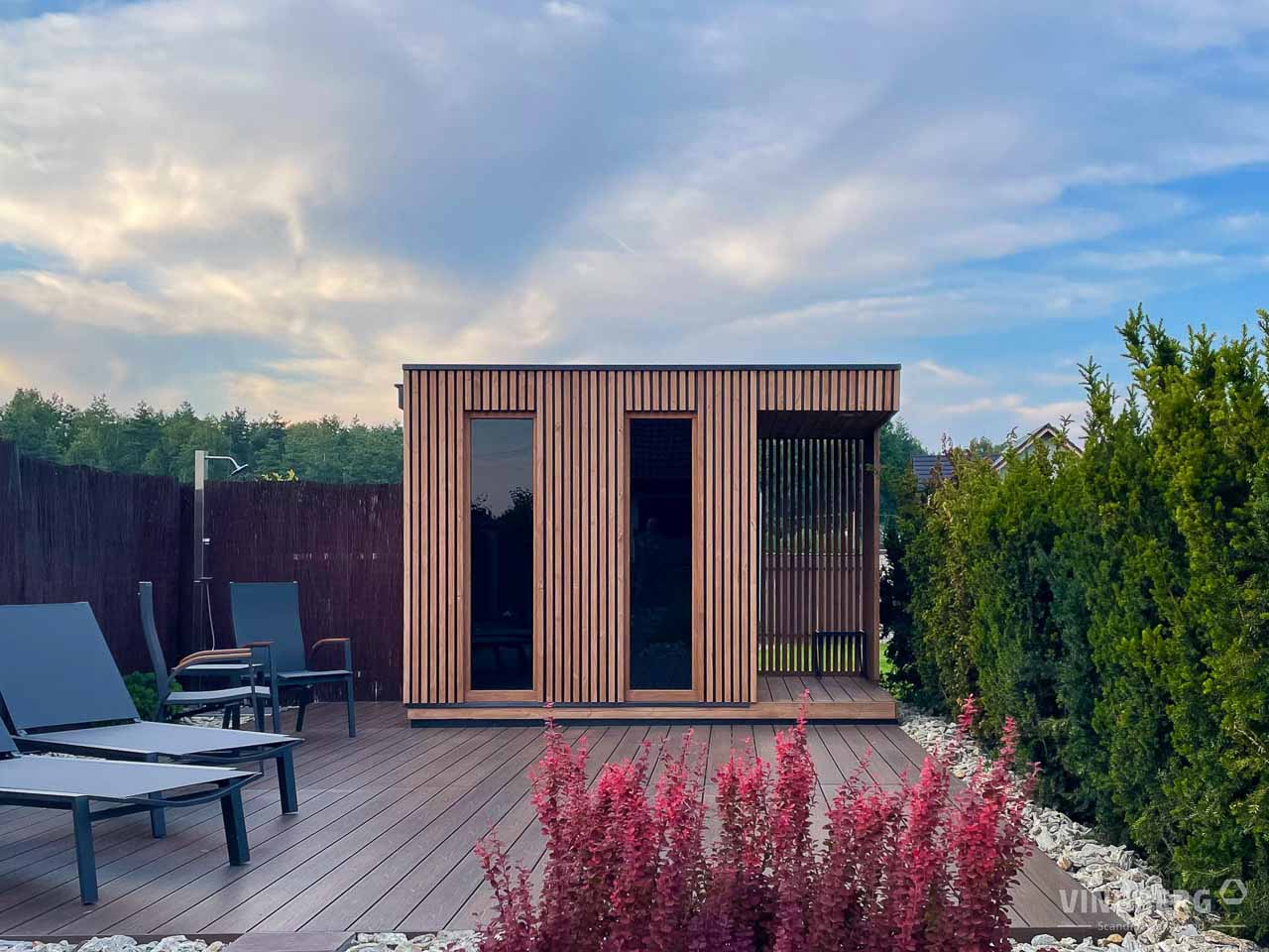 Outdoor Cabin Sauna Steam Sauna House - Traditional Finnish Dry and Wet Sauna House - 4-person Family Use Interior detail