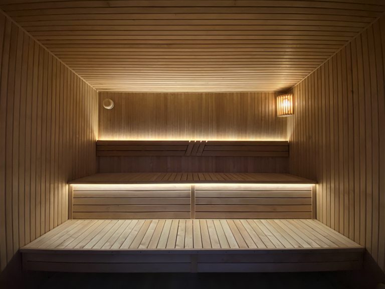 Outdoor Wooden Sauna Cabin with Roof Garden Sauna Room for Outdoor Space Side profile