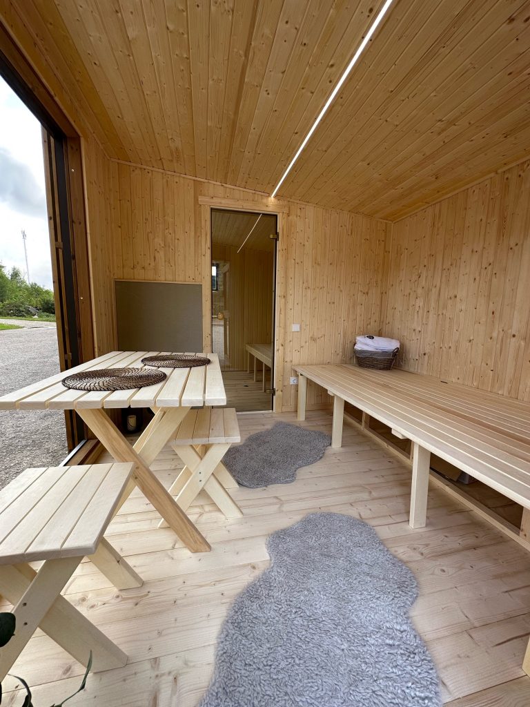 Patio Sauna Hut Traditional Steam Bath with Insulated Walls Door and glass