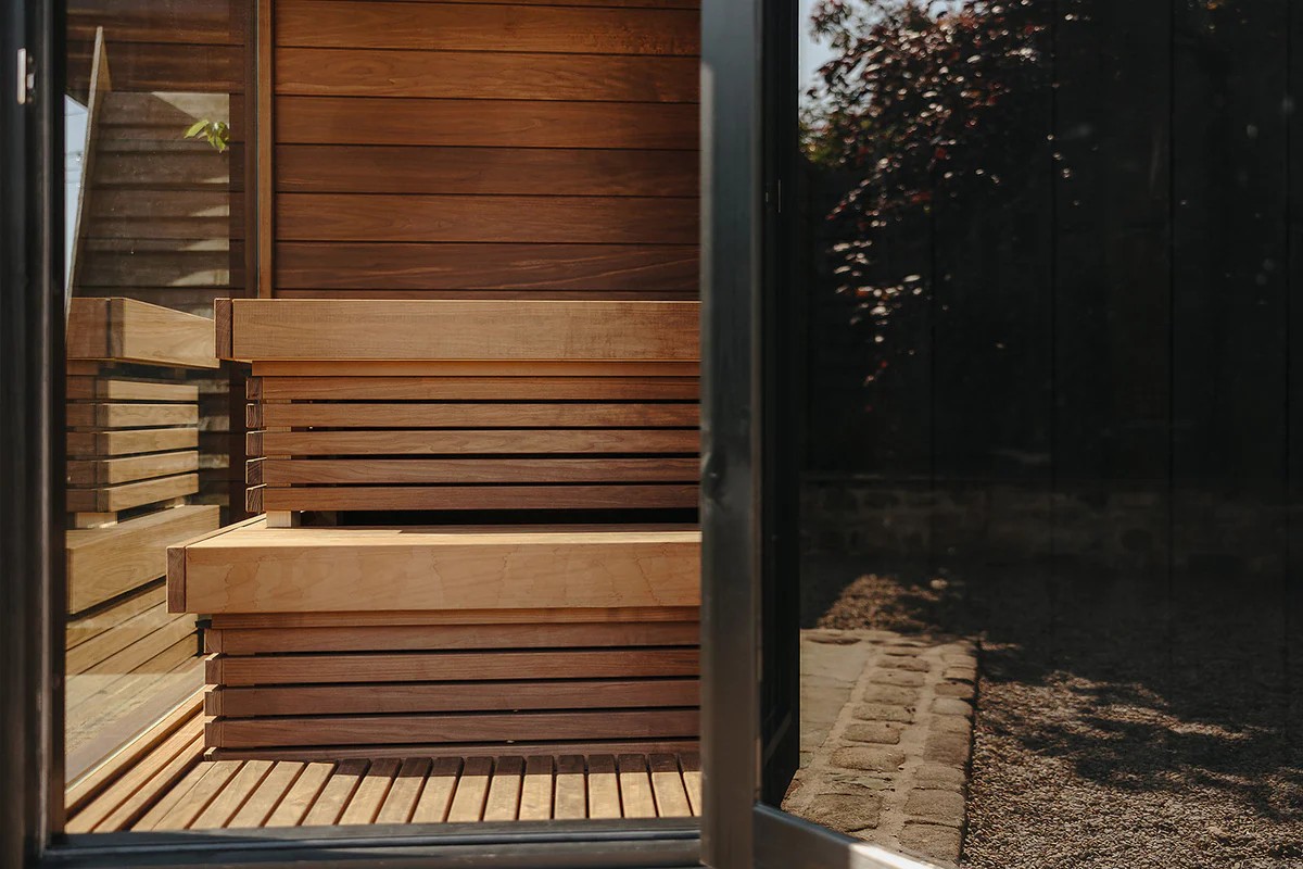 Portable Small Size 2 Person Salt Therapy SPA for Compact Outdoor Sauna Interior detail