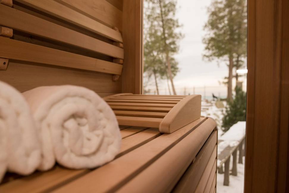 2-4 Person Red Cedar Outdoor Sauna Room with Solid Wood Shell with Solid Wood Shell CSA-348 Side profile
