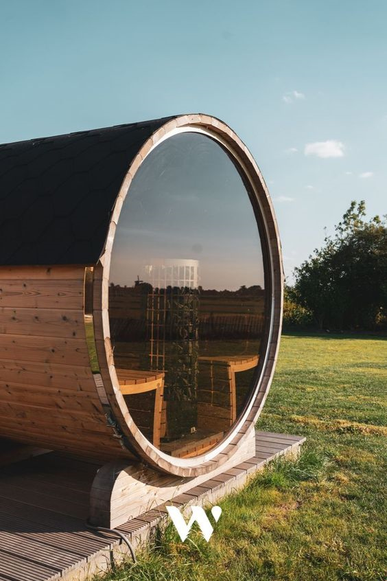 Red Cedar Outdoor Barrel Sauna CSA-116 Door and glass