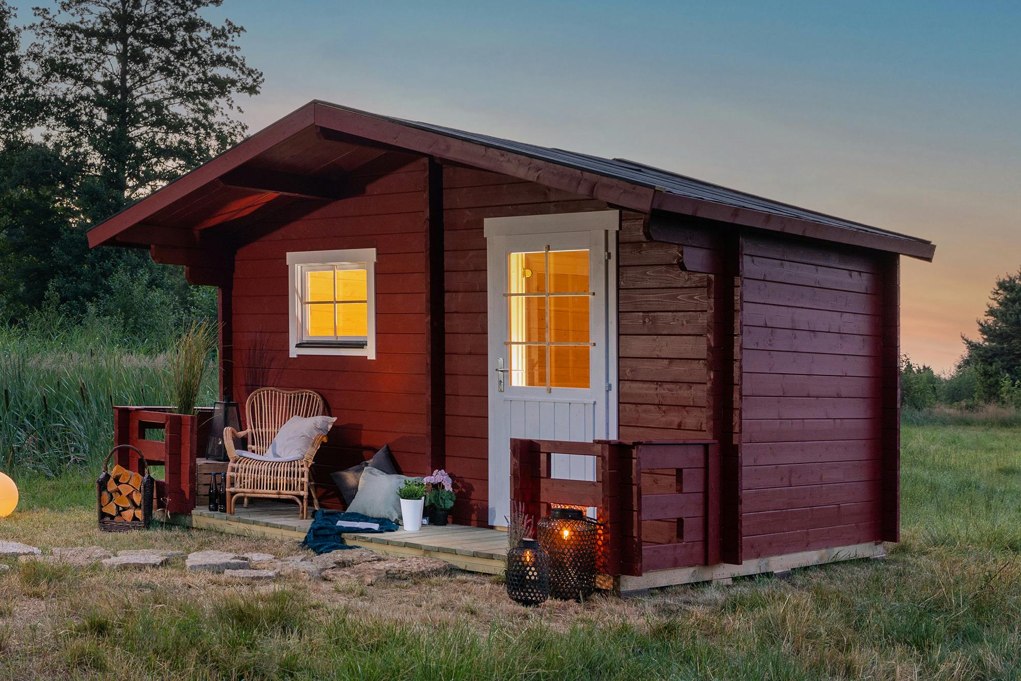 Traditional Red Cabin Sauna, Outdoor Wood Sauna House with Integrated Patio Area Buyer reference