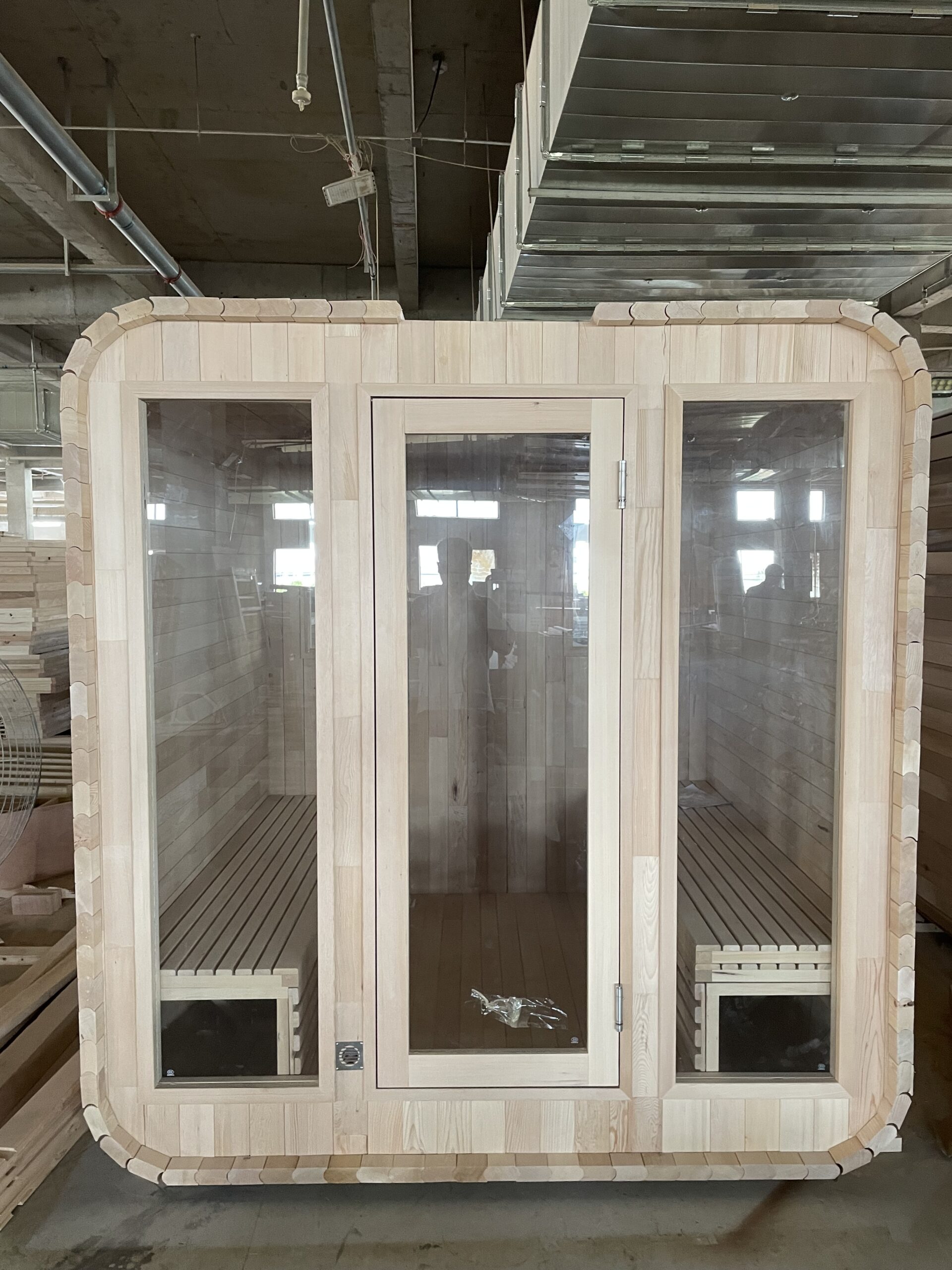 Red Cedar Rounded-Cube Outdoor Sauna with Electric Heater CSA-172 reference view 3