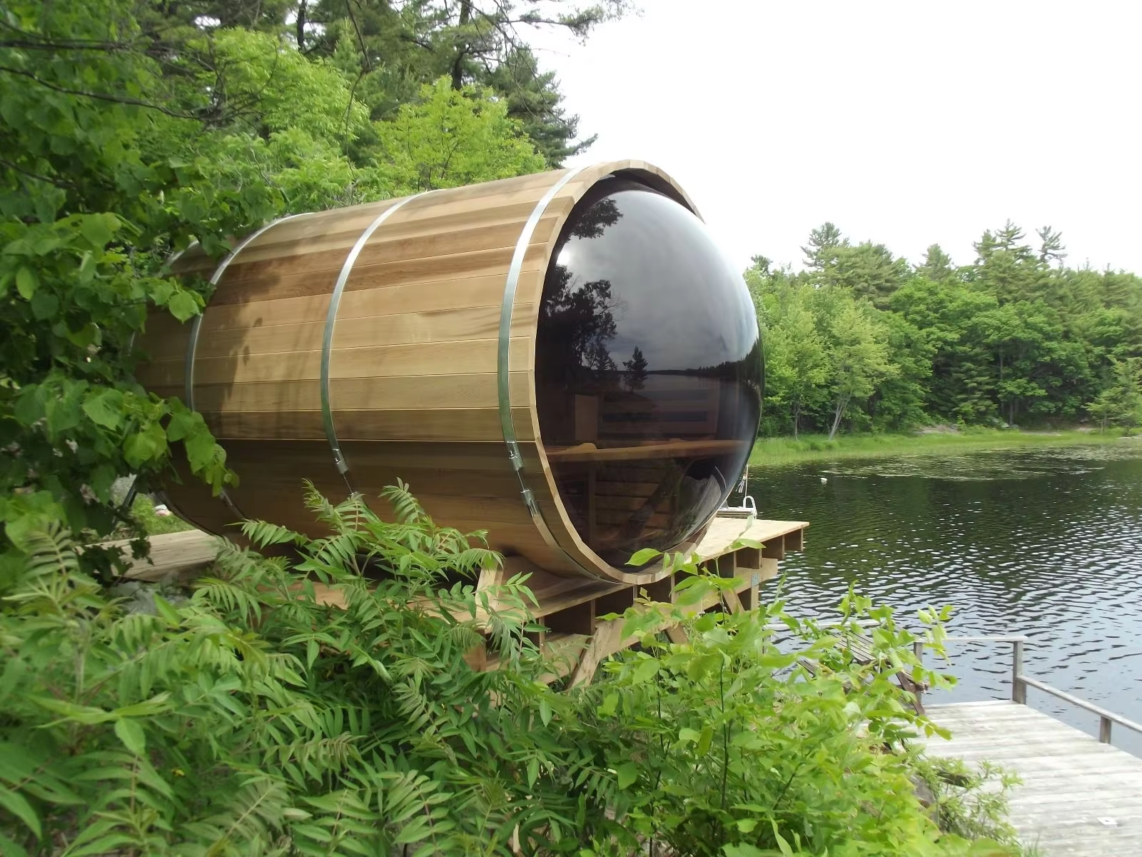 Wood-Fired Outdoor Barrel Sauna with Black Panoramic Glass CSA-737 reference view 4
