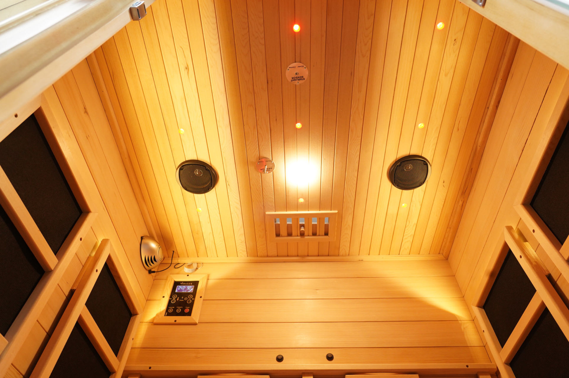 Four-to-Five-Person Hemlock Corner Infrared Sauna CSA-772 reference view 4