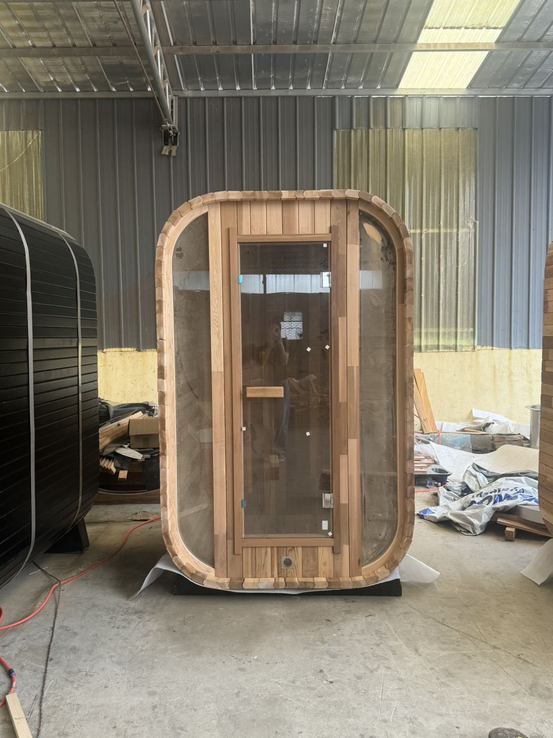 Compact Rounded Outdoor Sauna with Full-Glass Door CSA-871 reference view 4
