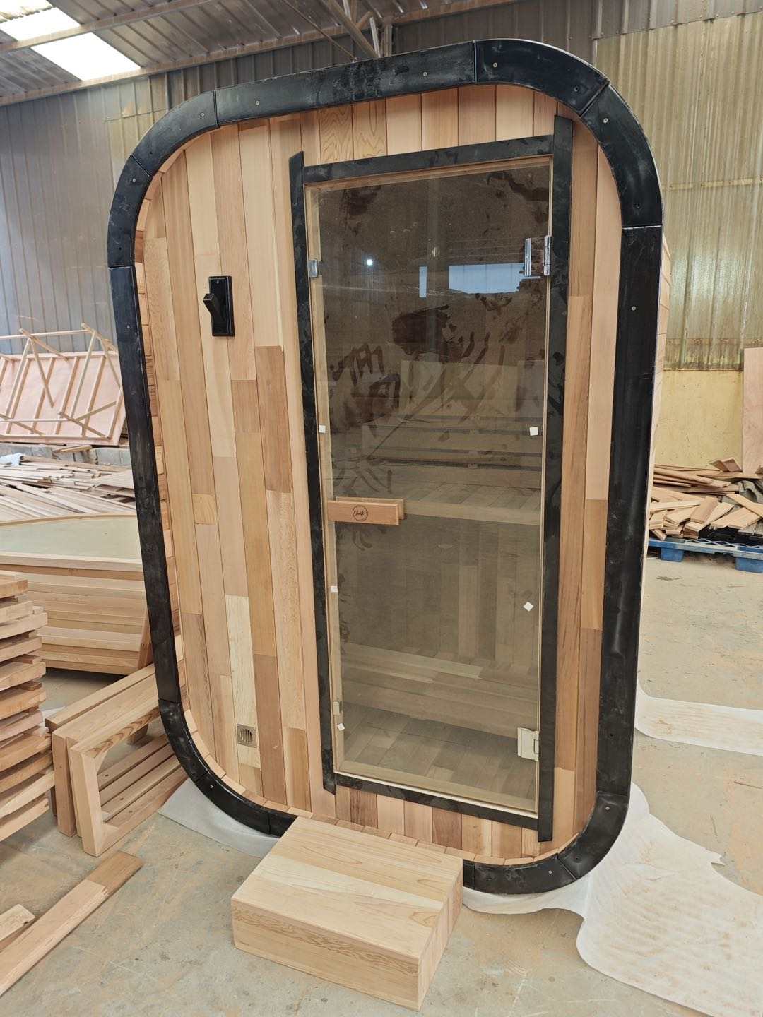 Two-Person Rounded Red Cedar Outdoor Sauna CSA-892 reference view 2