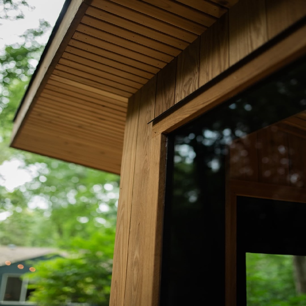 Flat-Roof Cedar Outdoor Sauna with Full-Glass Front CSA-939 reference view 4