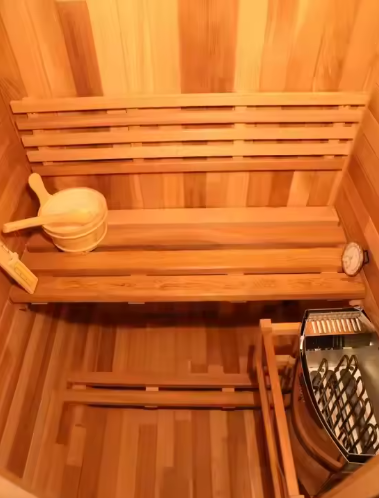 One-Person Rounded Outdoor Sauna Pod CSA-948 reference view 2