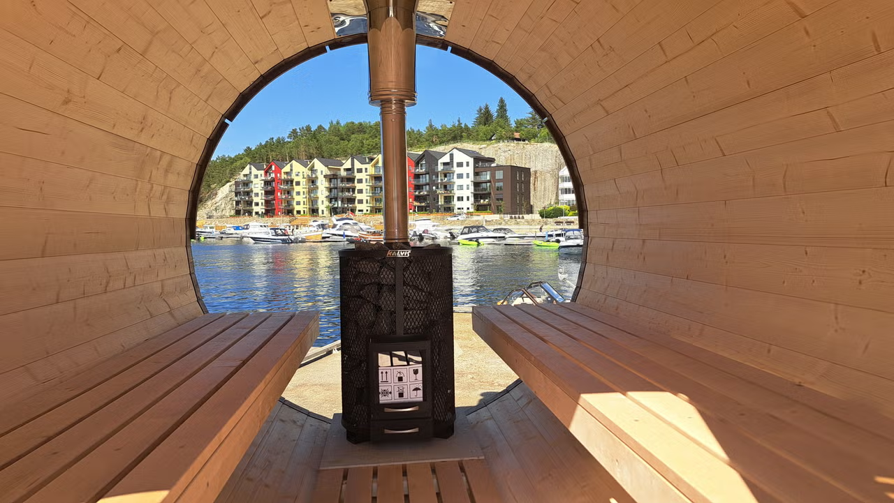 Mobile Wood-Fired Barrel Sauna Trailer with Portholes CSA-950 reference view 2