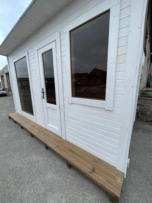 Modern White Cabin-Style Outdoor Sauna CSA-40 Side view