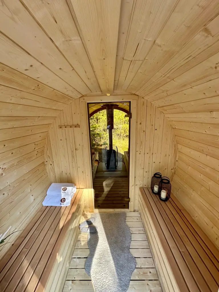 CSA-56 Nordic Compact Outdoor Barrel Sauna Cabin Cabin finish detail